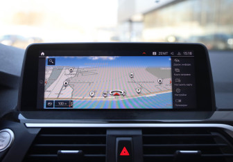 Подержанный автомобиль BMW X4 2020 года (21 фото)