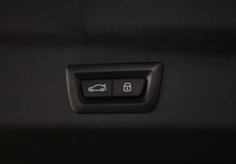 Подержанный автомобиль BMW X1 2024 года (36 фото)