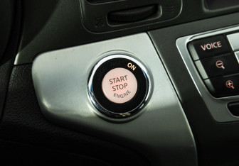 Подержанный автомобиль Nissan Murano Suv 2012 года (16 фото)