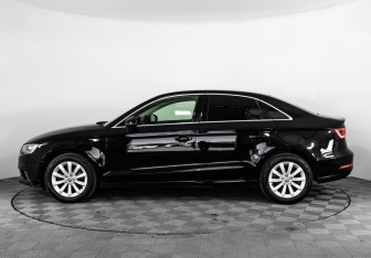 Подержанный автомобиль Audi A3 Sedan 2015 года (9 фото)