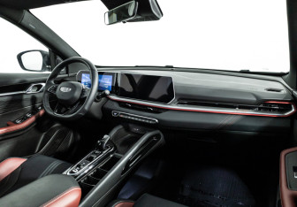 Подержанный автомобиль Geely Coolray 2024 года (9 фото)