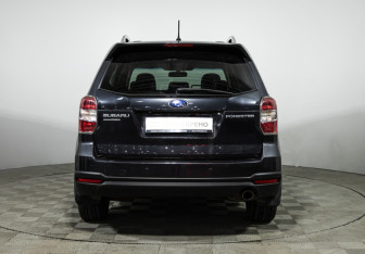 Подержанный автомобиль Subaru Forester Suv 2014 года (6 фото)