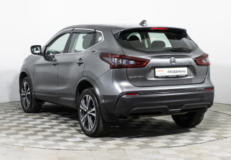 Подержанный автомобиль Nissan Qashqai 2021 года (7 фото)
