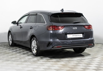 Подержанный автомобиль Kia Ceed Wagon 2021 года (7 фото)