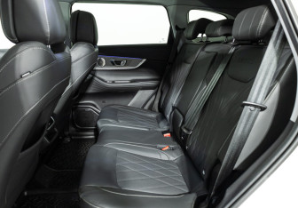 Подержанный автомобиль Chery Tiggo 8 Pro Max 2023 года (10 фото)