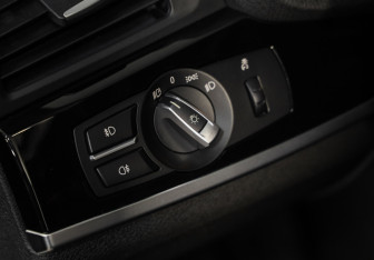 Подержанный автомобиль BMW X3 2017 года (19 фото)