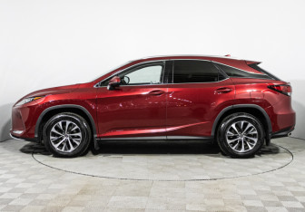 Подержанный автомобиль Lexus RX 2021 года (8 фото)