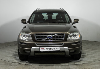 Подержанный автомобиль Volvo XC90 2012 года (2 фото)
