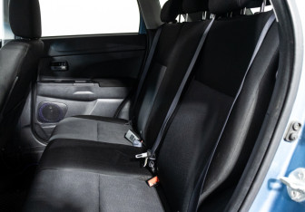 Подержанный автомобиль Mitsubishi ASX 2011 года (16 фото)