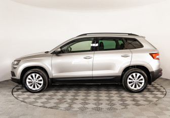Подержанный автомобиль Skoda Karoq 2020 года (8 фото)