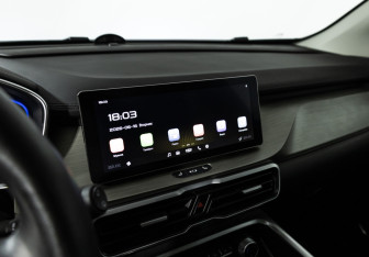 Подержанный автомобиль Geely Coolray 2023 года (16 фото)