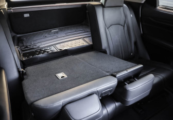 Подержанный автомобиль Lexus RX 2017 года (35 фото)