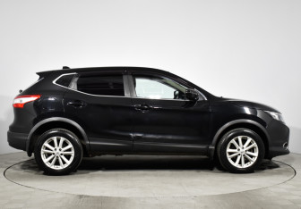Подержанный автомобиль Nissan Qashqai 2016 года (4 фото)