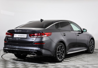 Подержанный автомобиль Kia Optima Sedan 2018 года (6 фото)