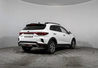 Подержанный автомобиль Kia Rio Hatchback 2021 года (5 фото)