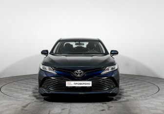 Подержанный автомобиль Toyota Camry Sedan 2019 года (2 фото)