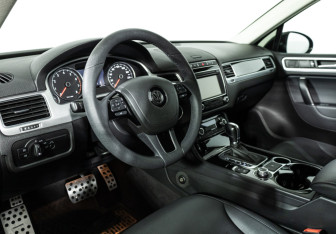 Подержанный автомобиль Volkswagen Touareg 2015 года (11 фото)