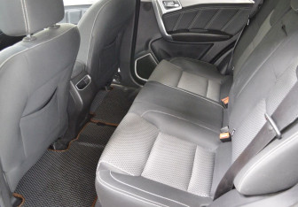 Подержанный автомобиль Geely Emgrand X7 2019 года (11 фото)