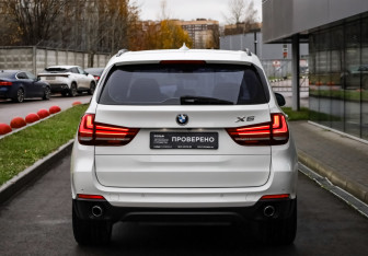 Подержанный автомобиль BMW X5 2014 года (5 фото)