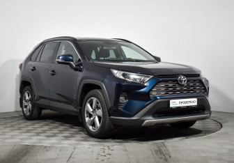 Подержанный автомобиль Toyota RAV4 2019 года (3 фото)