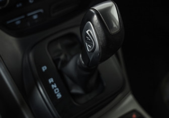 Подержанный автомобиль Ford Kuga 2016 года (15 фото)