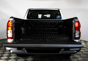 Новый Mitsubishi L200 2024 (25 фото)