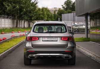 Подержанный автомобиль Mercedes-Benz GLC Coupe 2021 года (7 фото)