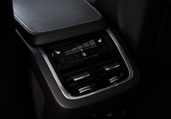 Подержанный автомобиль Volvo XC90 2018 года (23 фото)