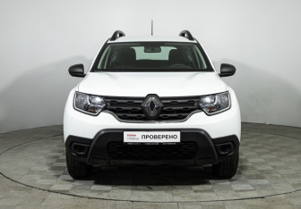 Подержанный автомобиль Renault Duster 2021 года (2 фото)