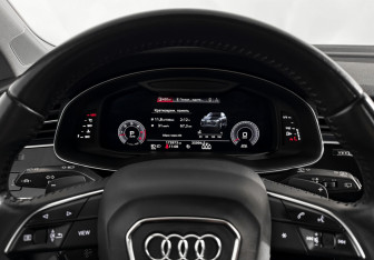 Подержанный автомобиль Audi Q7 2020 года (17 фото)