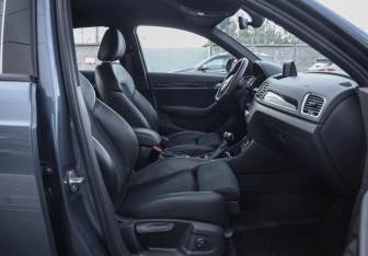 Подержанный автомобиль Audi Q3 2017 года (24 фото)