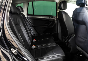 Подержанный автомобиль Volkswagen Tiguan 2021 года (27 фото)