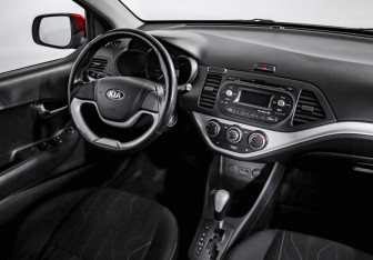 Подержанный автомобиль Kia Picanto 2014 года (8 фото)