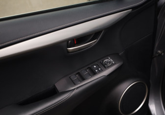 Подержанный автомобиль Lexus NX 2016 года (22 фото)