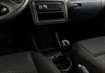 Подержанный автомобиль Skoda Fabia Hatchback 2013 года (12 фото)