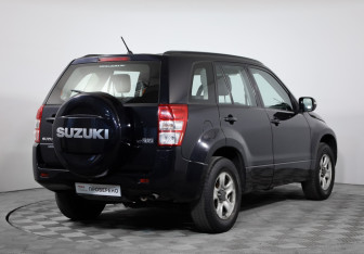 Подержанный автомобиль Suzuki Grand Vitara 2011 года (5 фото)