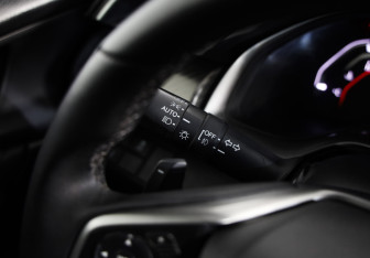 Подержанный автомобиль Honda Civic Hatchback 2017 года (17 фото)