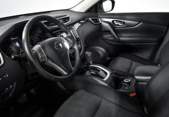 Подержанный автомобиль Nissan X-Trail 2018 года (9 фото)