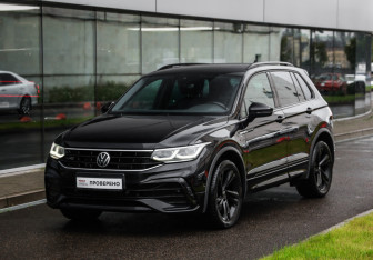 Подержанный автомобиль Volkswagen Tiguan 2021 года (3 фото)