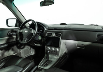 Подержанный автомобиль Subaru Forester Suv 2006 года (9 фото)