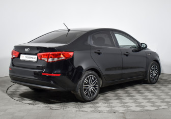 Подержанный автомобиль Kia Rio Sedan 2015 года (5 фото)