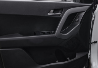 Подержанный автомобиль Hyundai Creta 2017 года (18 фото)