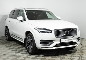 Подержанный автомобиль Volvo XC90 2019 года (3 фото)