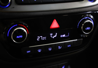 Подержанный автомобиль Hyundai Solaris Sedan 2017 года (13 фото)