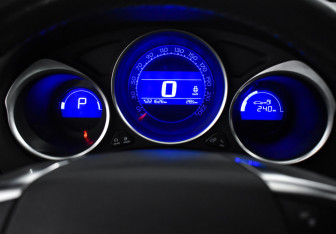 Подержанный автомобиль Citroen DS4 2012 года (17 фото)
