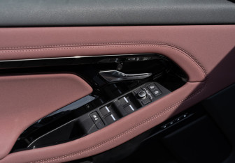 Новый Land Rover Range Rover Evoque 2025 (12 фото)