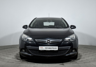 Подержанный автомобиль Opel Astra Hatchback 2012 года (2 фото)