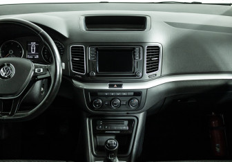 Подержанный автомобиль Volkswagen Sharan 2019 года (14 фото)