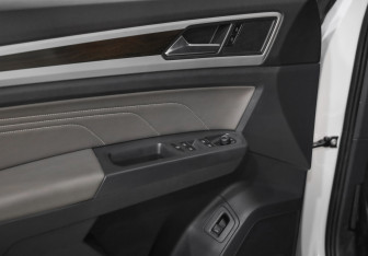 Подержанный автомобиль Volkswagen Teramont 2021 года (21 фото)