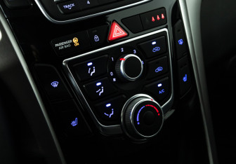 Подержанный автомобиль Hyundai i30 Hatchback 2014 года (15 фото)